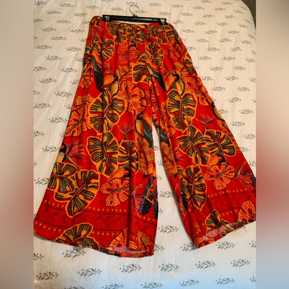 Vibrant Red Leaf Print Wide-Leg Pants